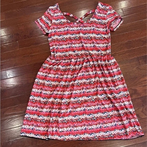 Ditsy floral print cross back dress size medium - Picture 3 of 7